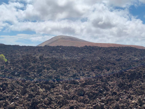 Lanzarote-Túrázás-holdbéli-tájon