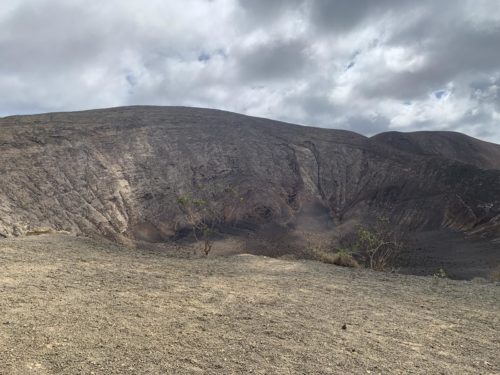 Lanzarote-Túrázás-holdbéli-tájon