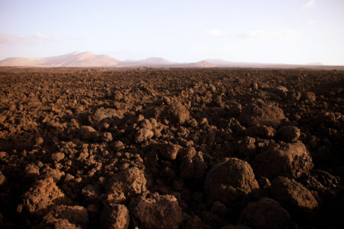 Lanzarote-Túrázás-holdbéli-tájon