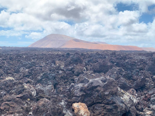 Lanzarote-Túrázás-holdbéli-tájon