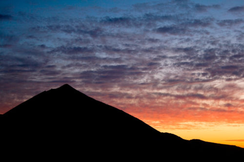 Tenerife-látnivalók-Naplemente-csillagos-égbolt-Teide-Nemzeti-Parkban